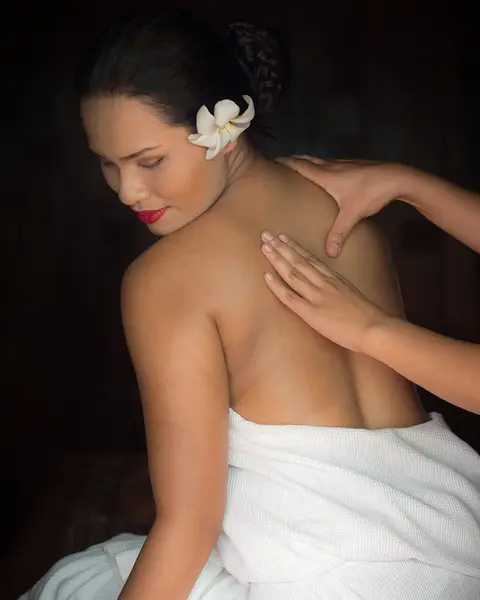 Royal Tantric Massage: outcall to your hotel in Singapore